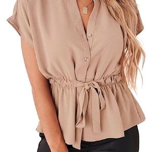 Tan,khaki blouse medium NWT no stains,holes or piling